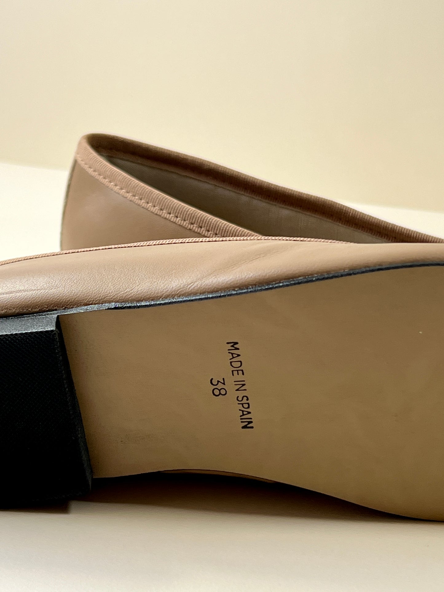 Nude Ballet Pumps