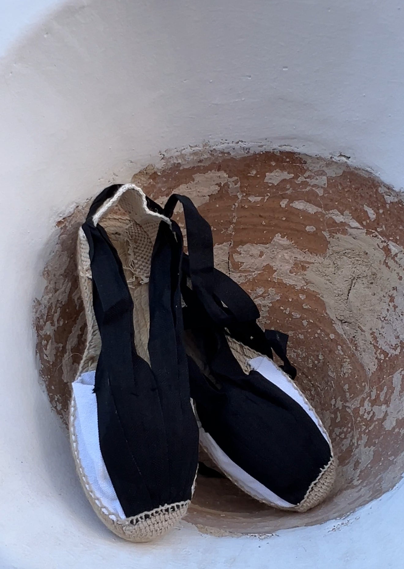 Black and White Baturra Traditional Lace Up Espadrille